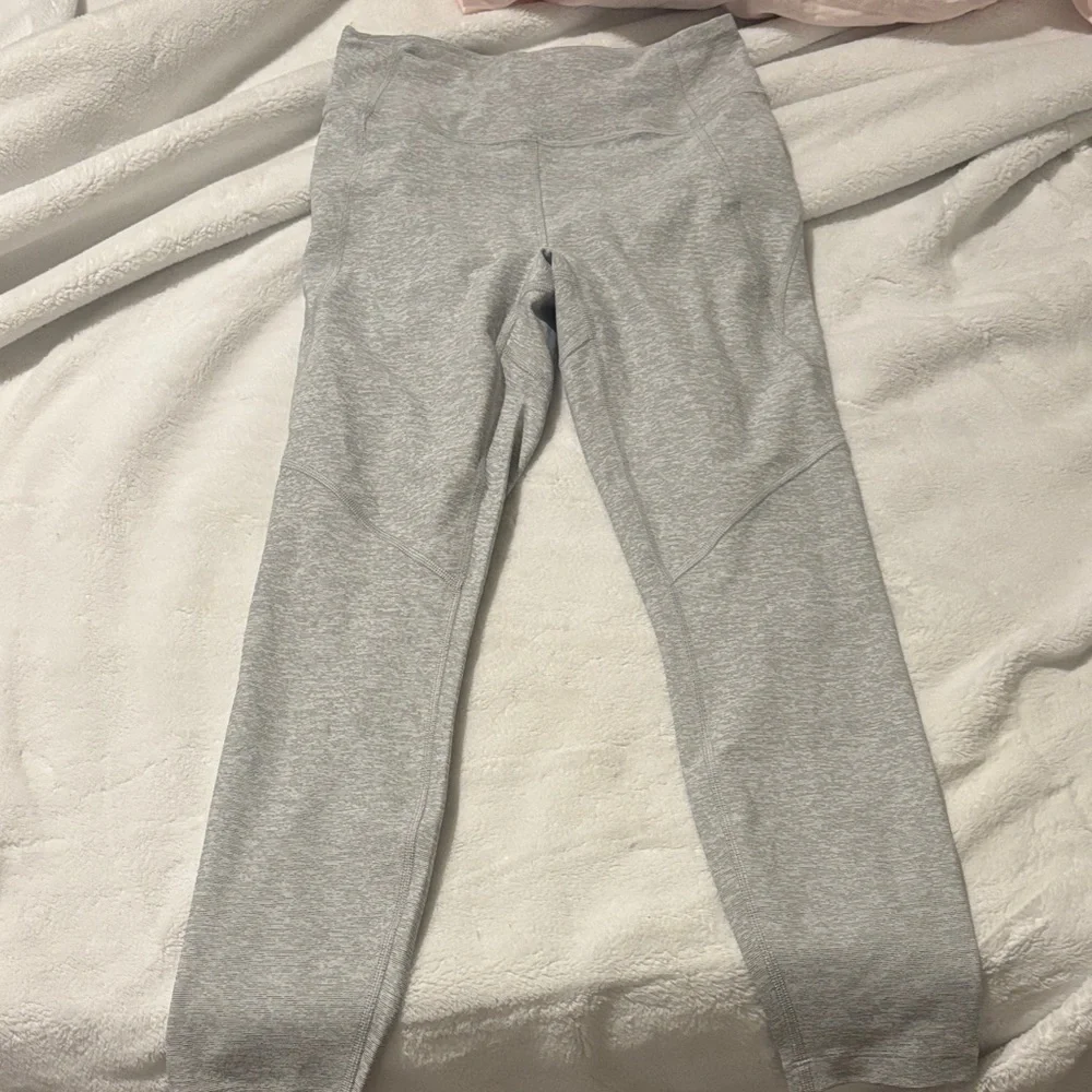 Outdoor Voices 3/4 warm up Leggings XS NWT - Picture 1 of 5